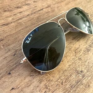 Gender Neutral Ray-Ban Aviator Classic Gold Frame Sunglasses- Polarized